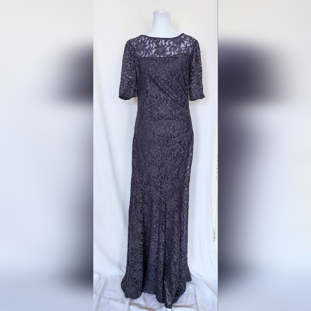 One By Eight Size 8 Lace Overlay Floor Length Sequin Evening Gown Dress Gray NWT